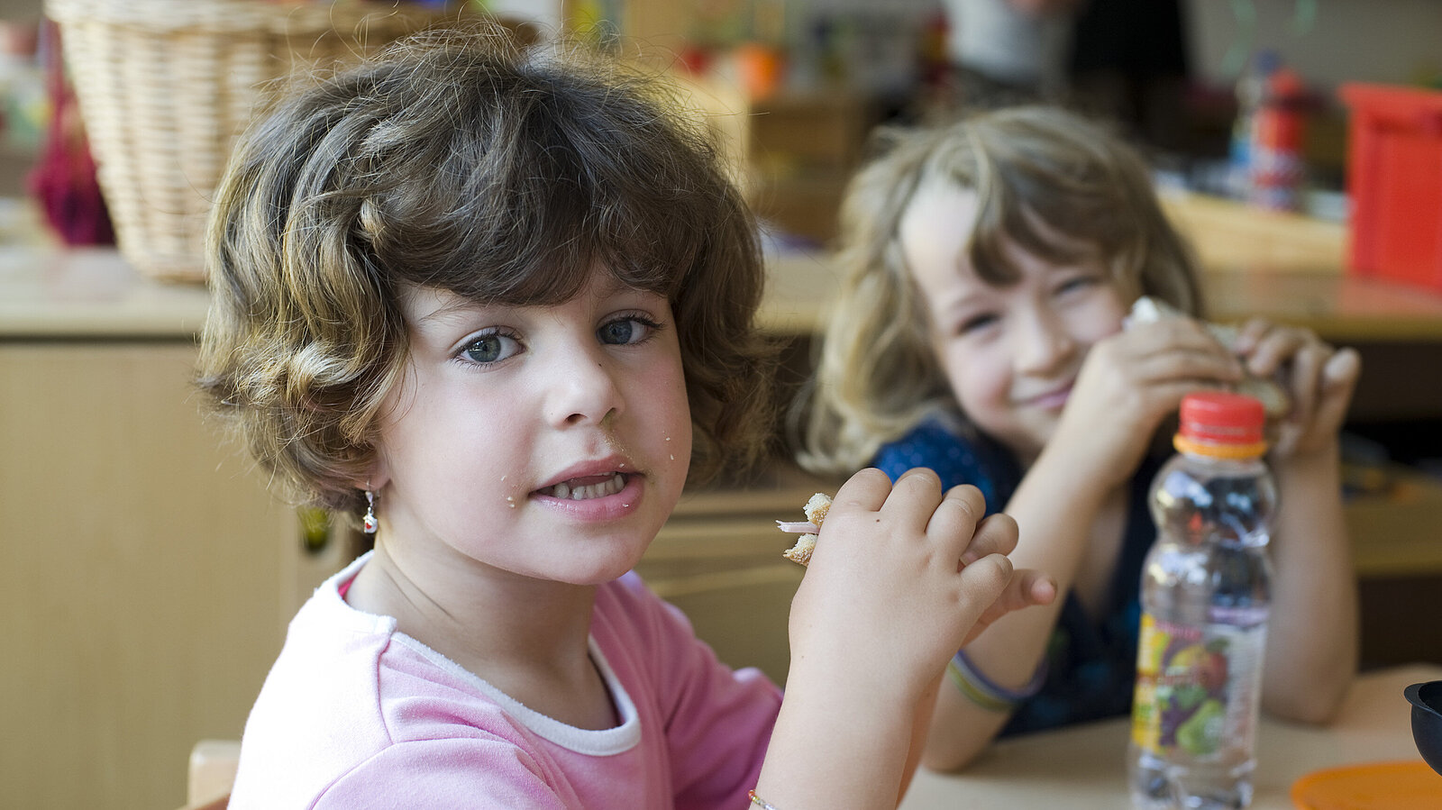Kinder beim Essen